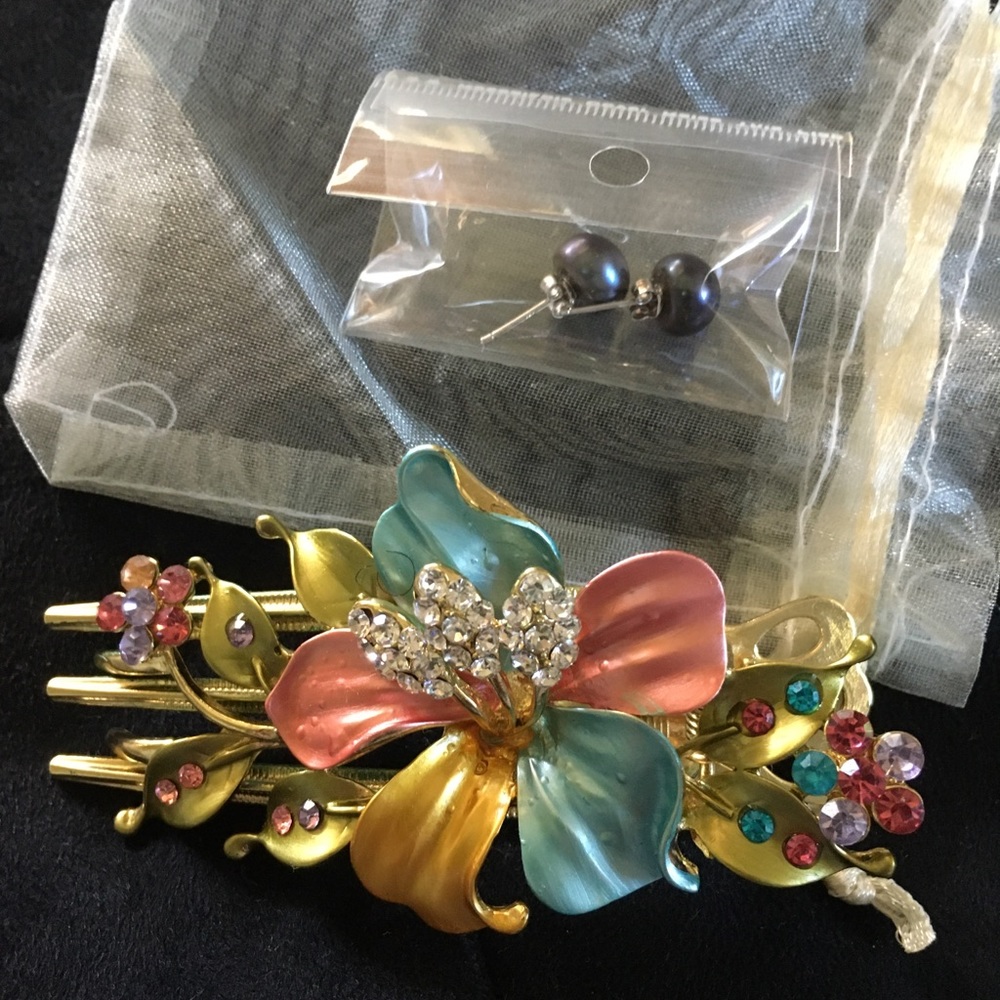 Barette and earrings - Picture 4 of 4